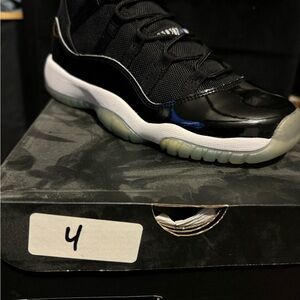 Jordan Sneakers Black and White